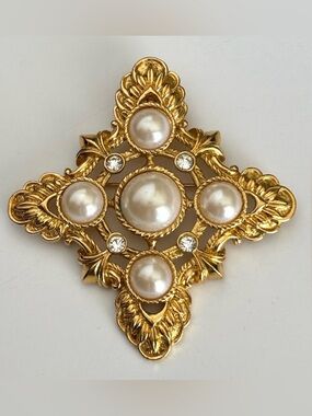 Brooch Pendant Gold Tone Faux Pearl Rhinestone Vintage Avon Convertible